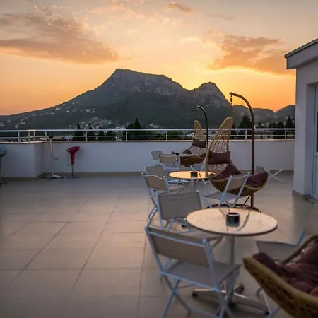 Apartmani Nela Сутоморе Экстерьер фото