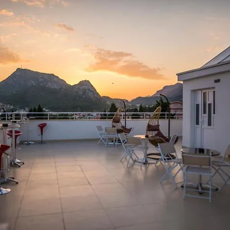 Apartmani Nela Сутоморе Экстерьер фото