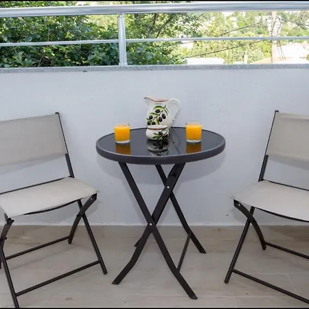 Apartmani Nela Сутоморе Экстерьер фото