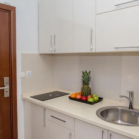 Apartmani Nela Сутоморе Экстерьер фото