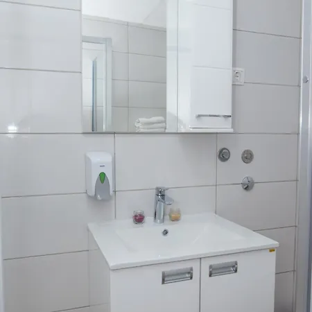 Apartmani Nela Сутоморе Экстерьер фото
