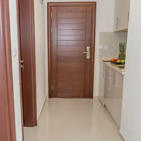 Apartmani Nela Сутоморе Экстерьер фото