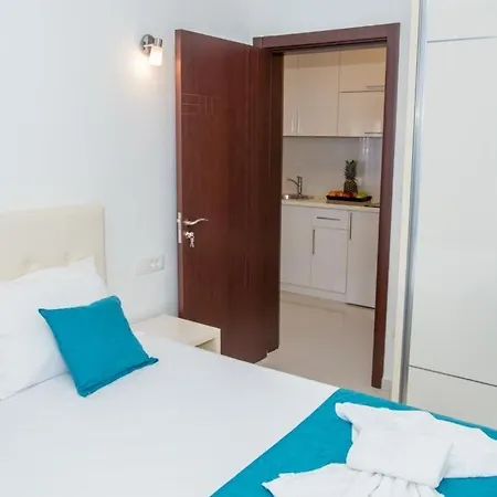 Apartmani Nela Сутоморе Экстерьер фото