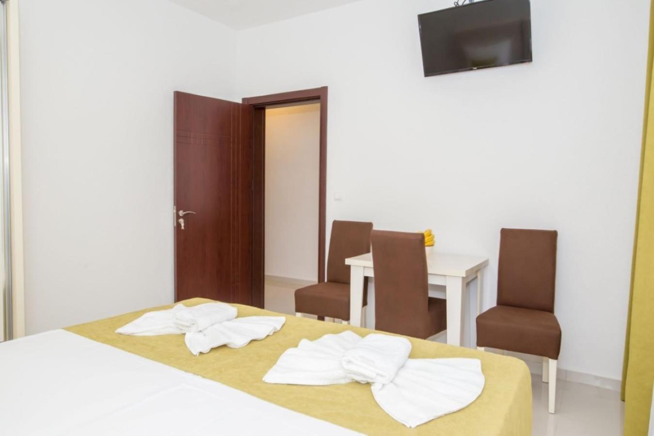 Nela Apartment *